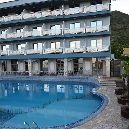 Hotel Kompleksi Lyhnidas 4*