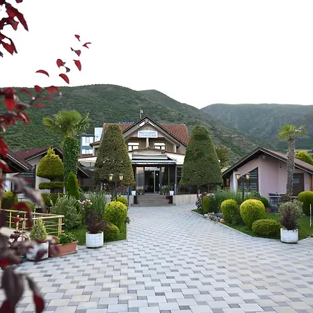 Hotel Kompleksi Lyhnidas 4*